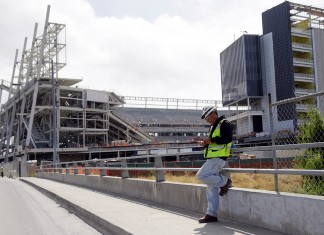 Elevator mechanic killed by counterweight