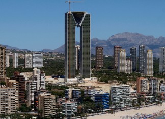 Spanish Builders Forgot to Scale Up Elevators