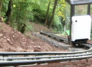 All-terrain outdoor elevator