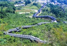 World’s longest sightseeing escalator measuring 2,260 feet is in Central China Word's longest escalator is in China