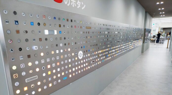 1,000 Buttons Exhibition in Japanese Factory