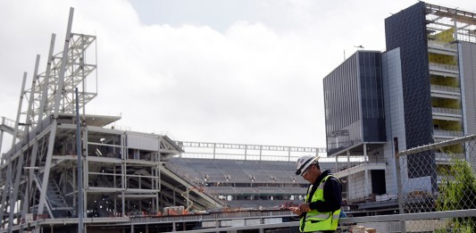 Elevator mechanic killed by counterweight