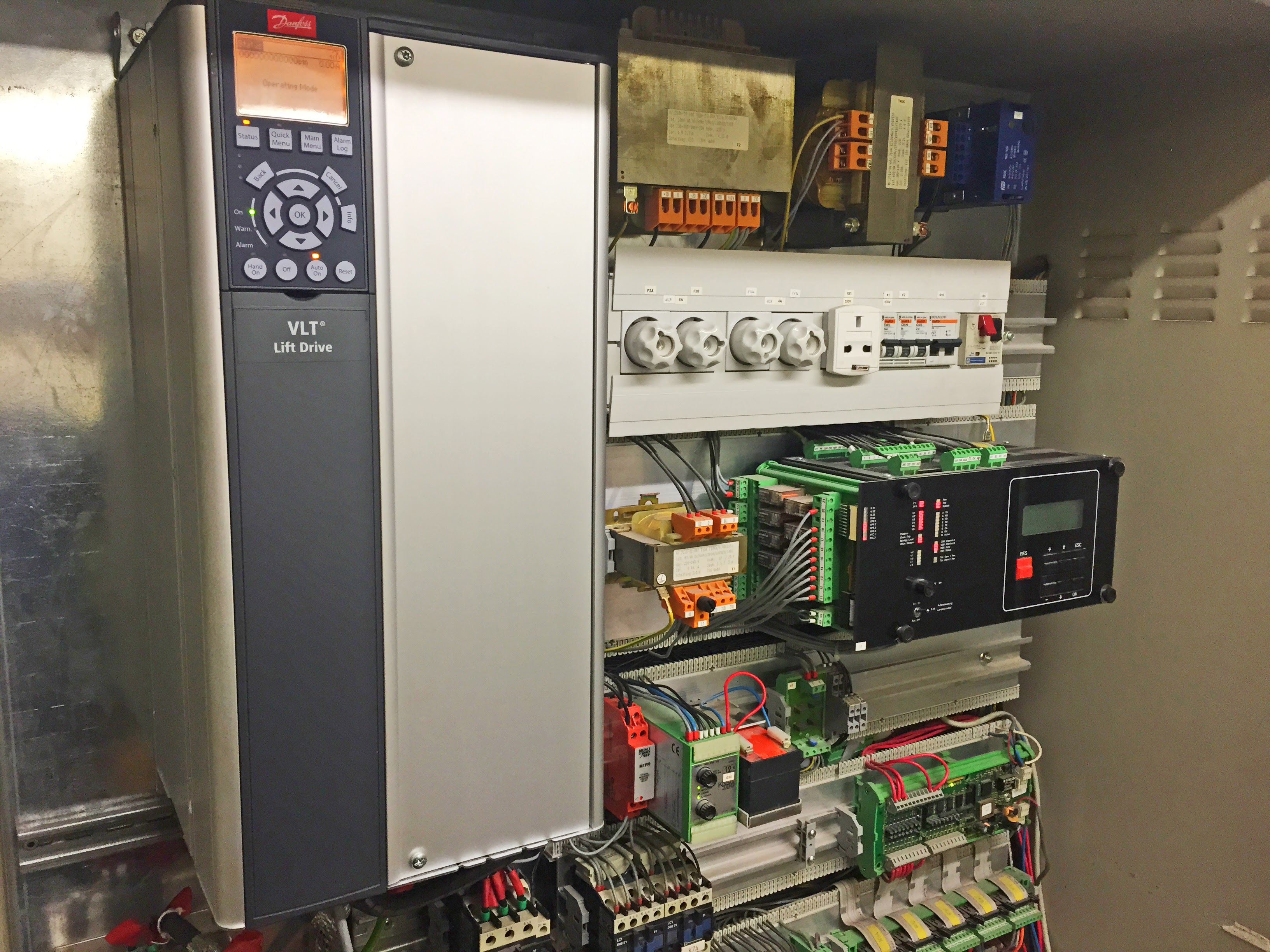 Danfoss Eleveator Drive Offers Increased Flexibility During Breakdowns